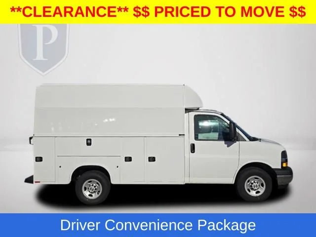 New 2025 Summit White Chevrolet 1WT image 5