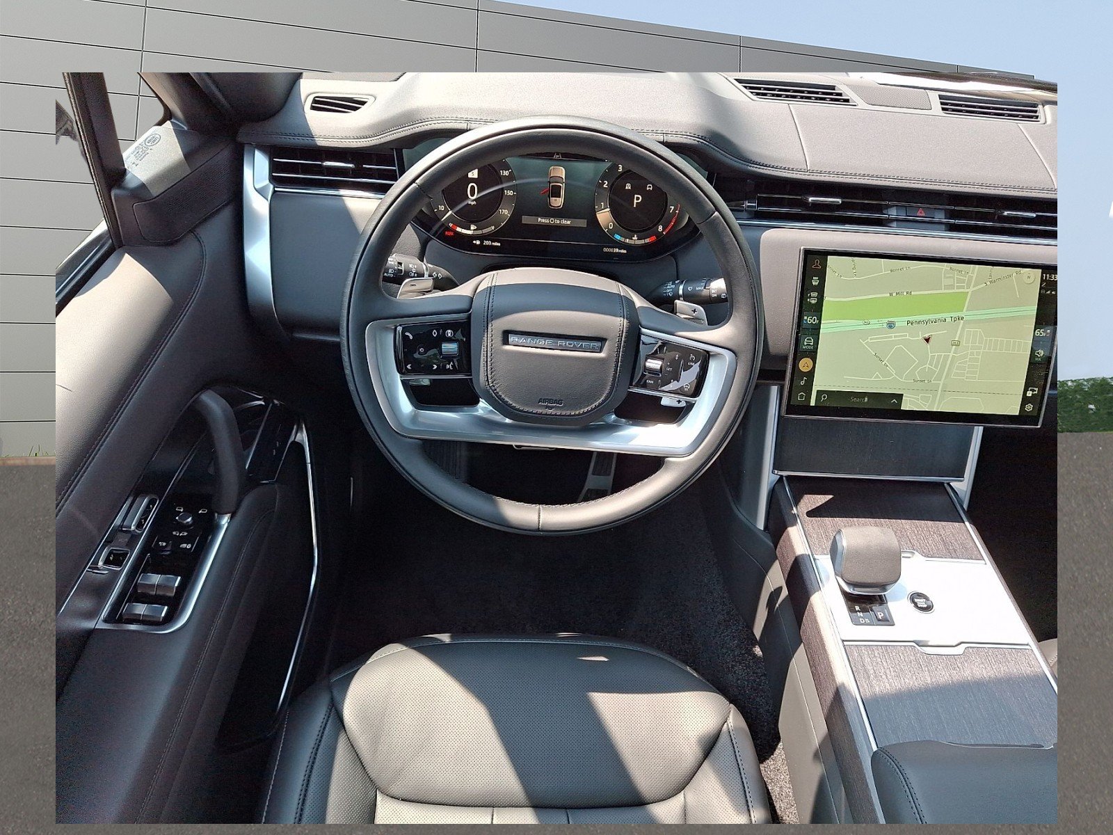 New 2026 Carpathian Grey Land Rover P530 SE image 6