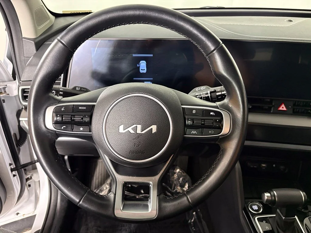 Used 2025 White Kia EX image 23