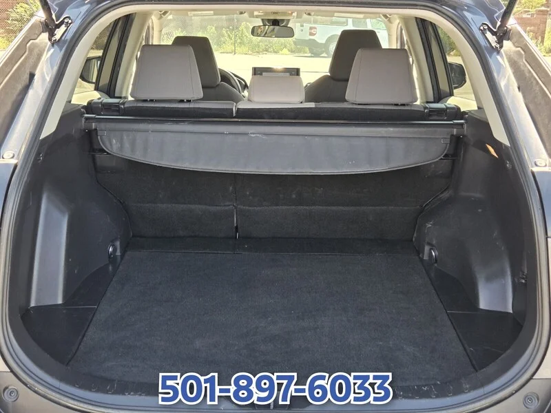 Used 2021 Magnetic Gray Metallic TOYOTA XLE FWD image 13