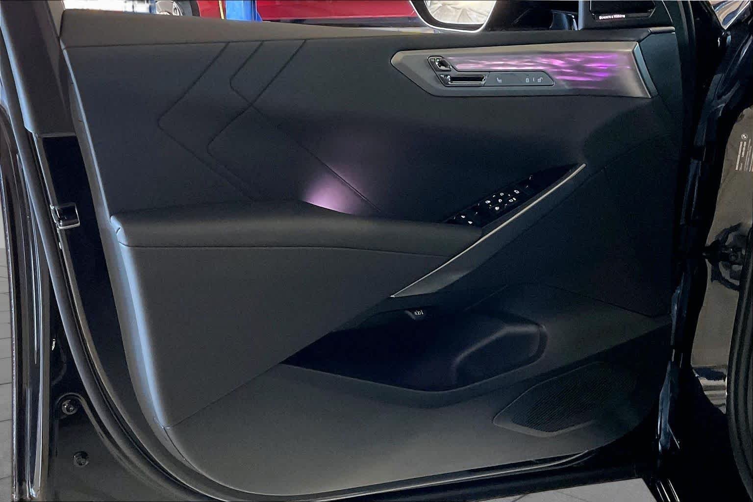New 2027 Black Sapphire Metallic BMW 40 xDrive image 10