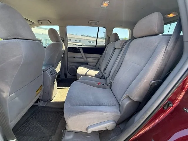 Used 2009  Toyota Base image 11