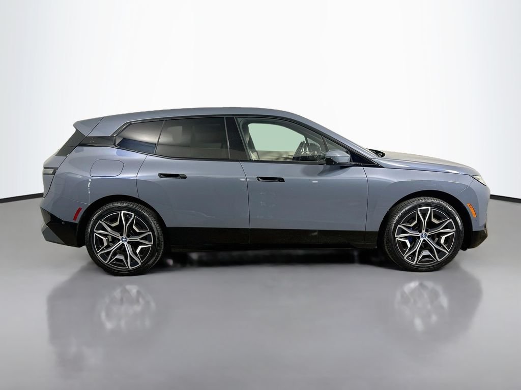 Used 2024 Storm Bay Metallic BMW xDrive50 image 8