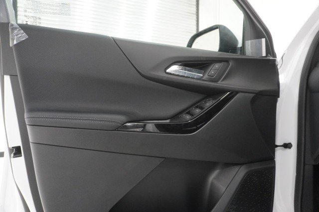 2027 Chevrolet Equinox LT - Photo 13