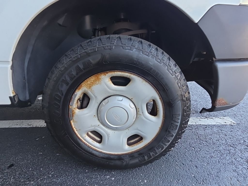 Used 2008 White Ford XL image 20