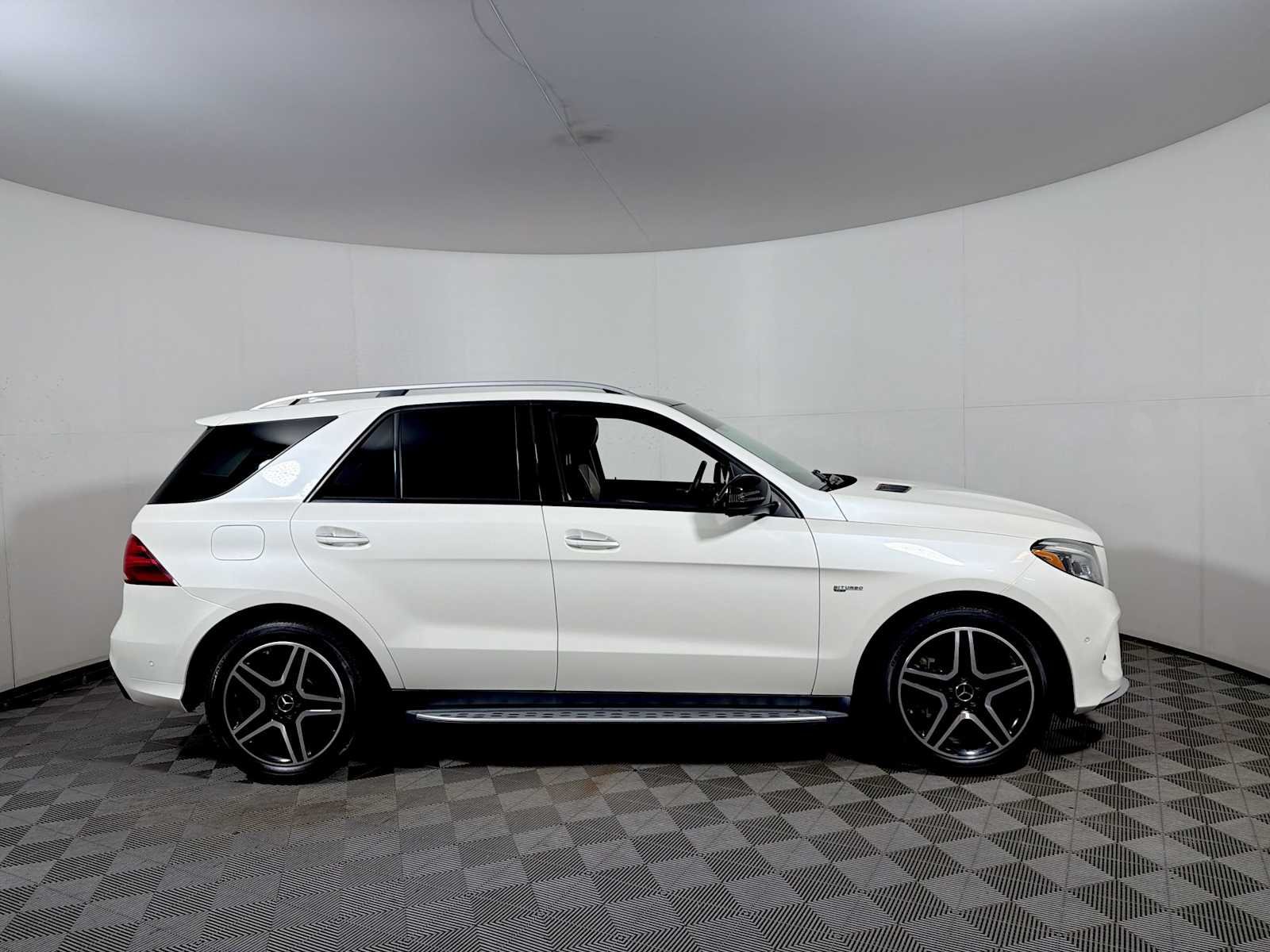Used 2018 designo Diamond White Metallic Mercedes-Benz AMG® GLE 43 image 7