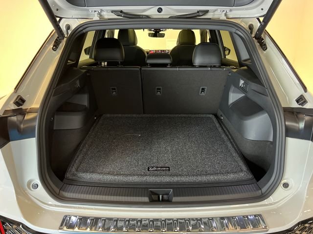 New 2026 Gray Volkswagen 2.0T SE R-Line Black image 5