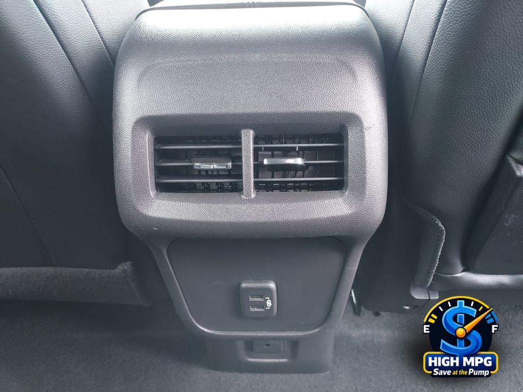 Used 2024 White GMC SLT image 25