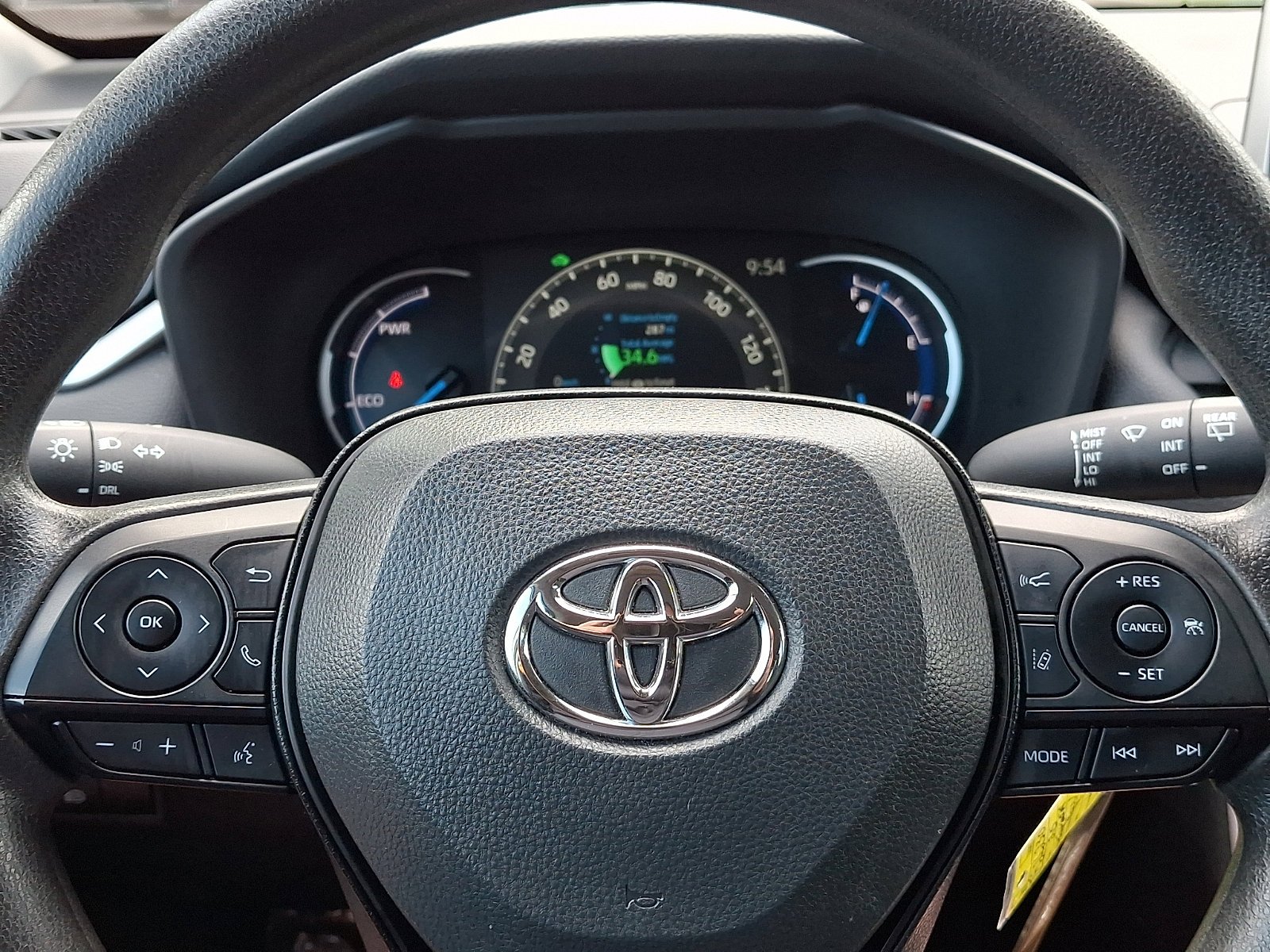 Used 2025 Ice Cap Toyota Hybrid LE image 17
