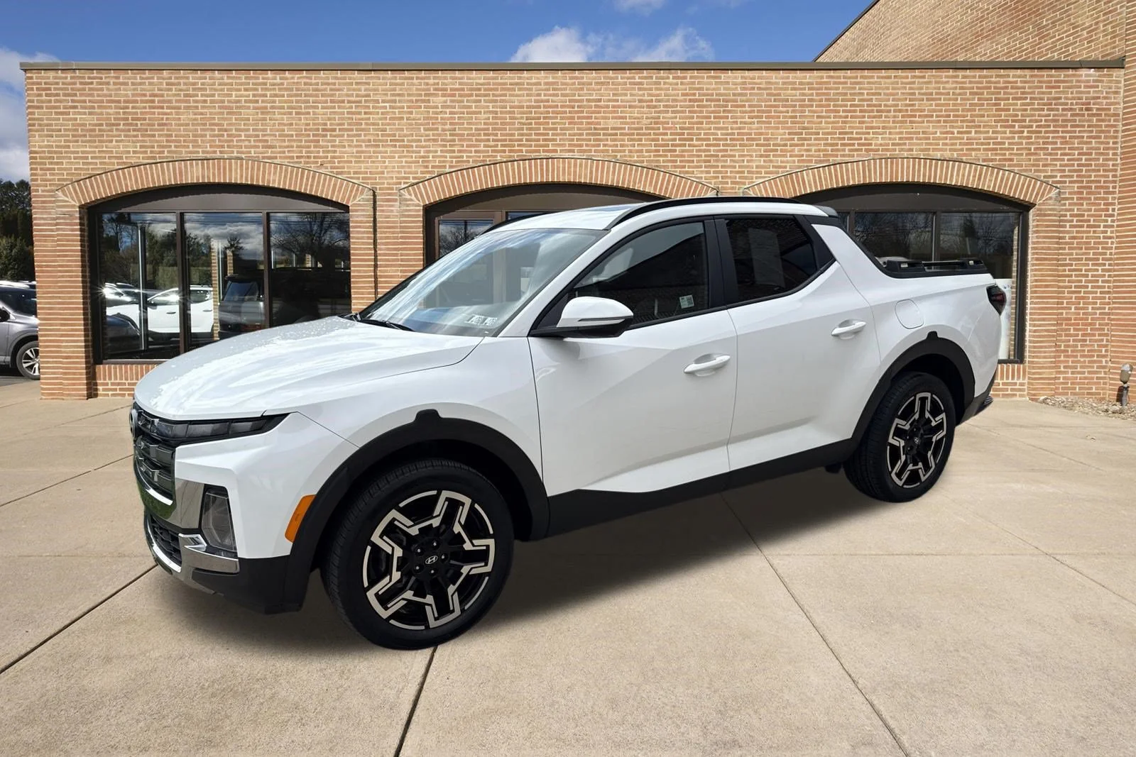 Used 2025 Atlas White Hyundai Limited image 8