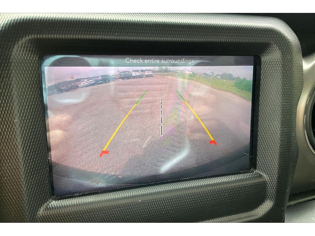 Used 2022 Pink Jeep Sport S image 14