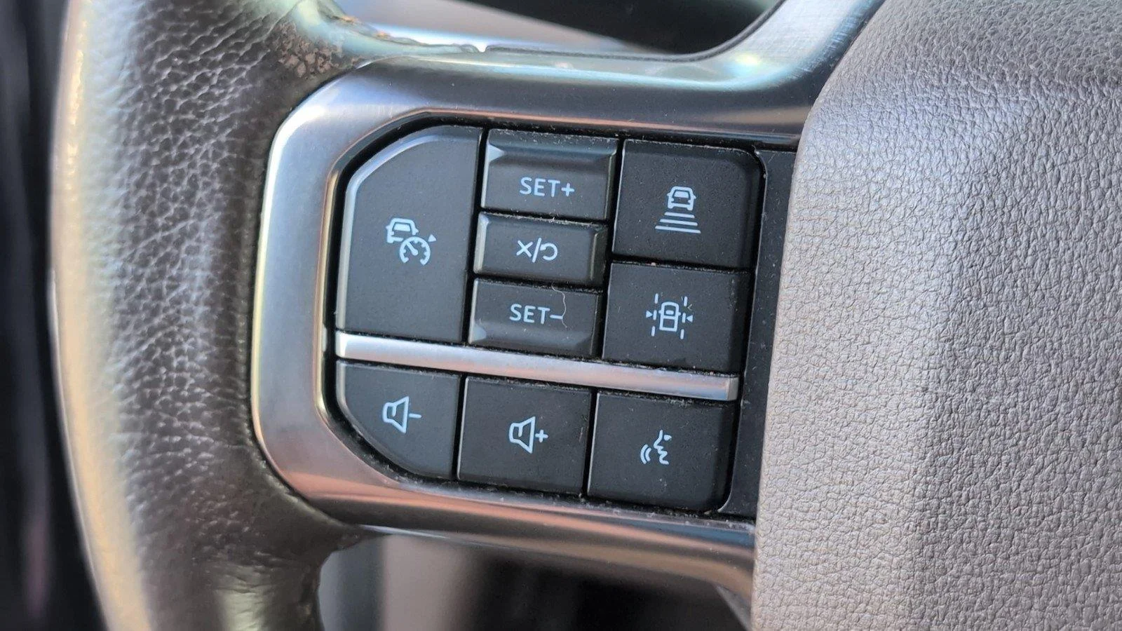 Used 2023 Antimatter Blue/Stone Gray Ford King Ranch image 32