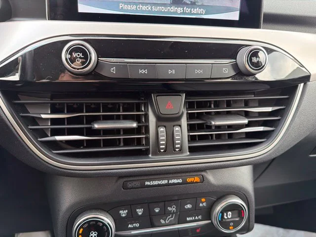 Used 2020 White Ford SE image 18