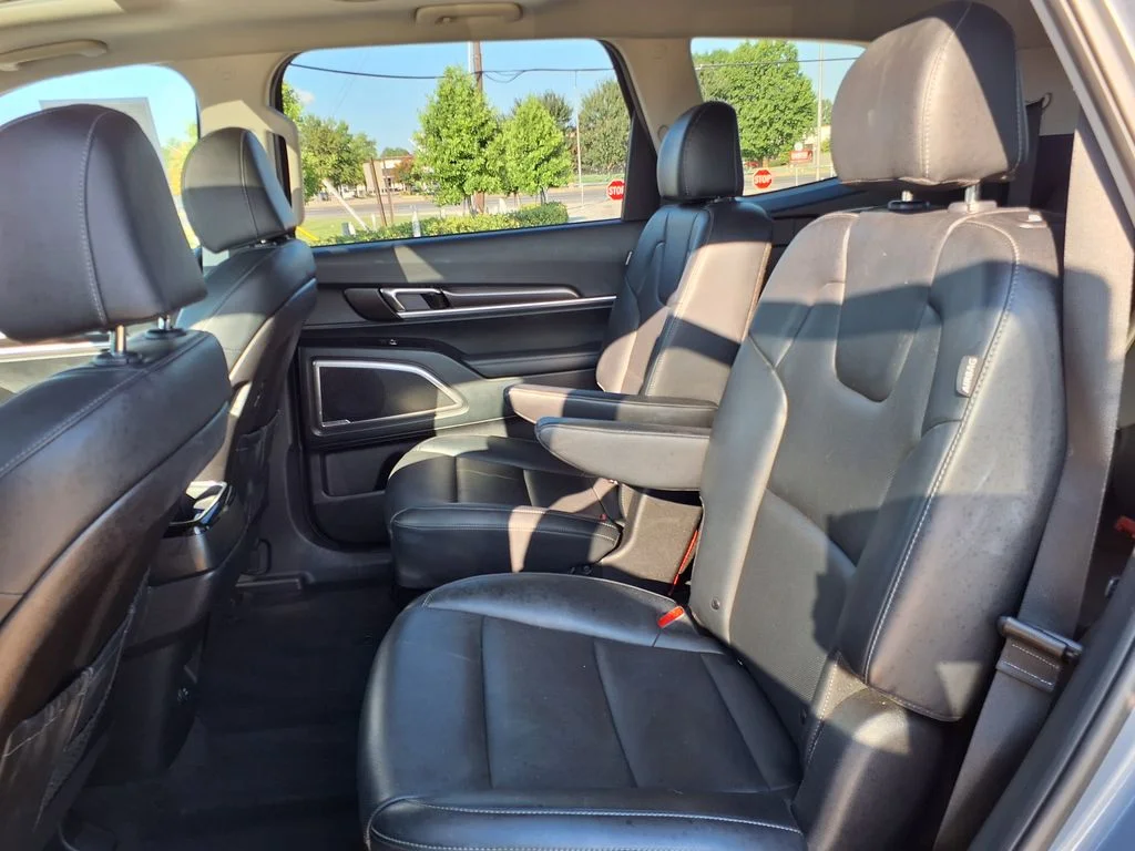 Used 2025 Silver Kia S image 19