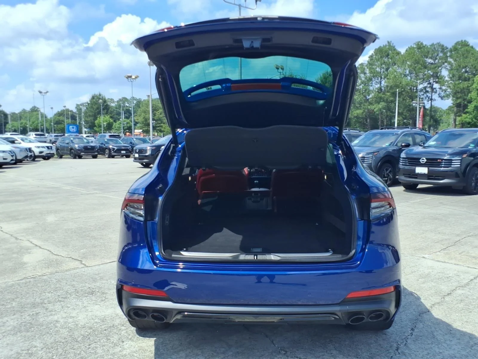 Used 2022 Blu Emozione Metallic Maserati Modena image 27