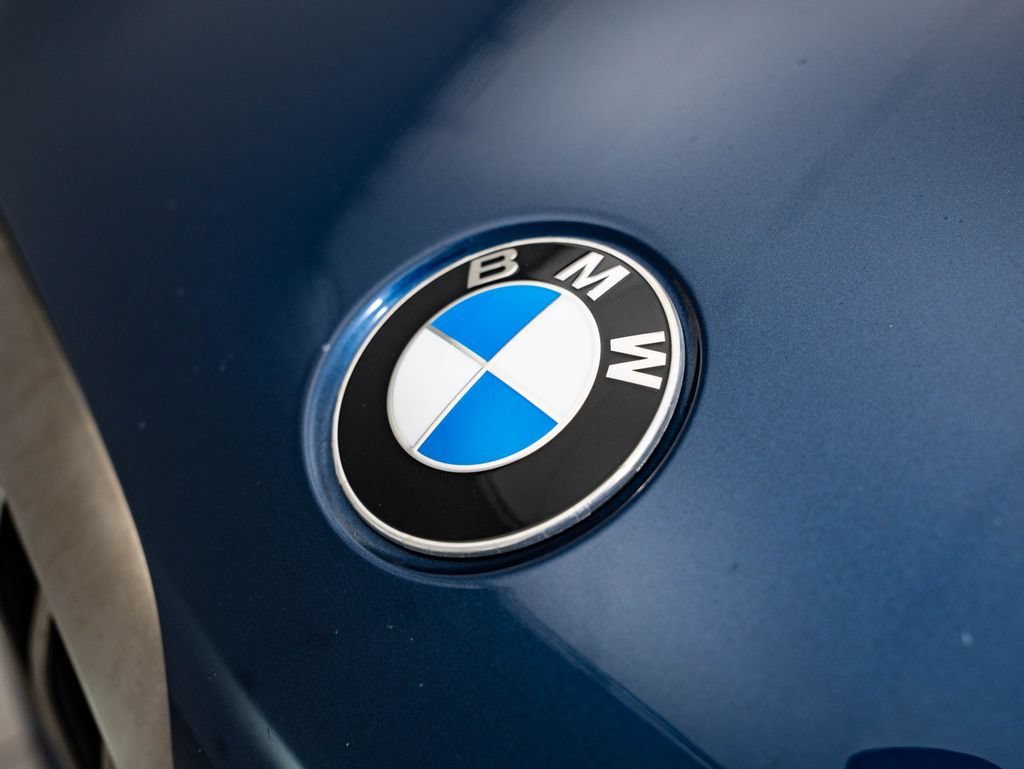 Used 2022 Phytonic Blue Metallic BMW M50i image 3