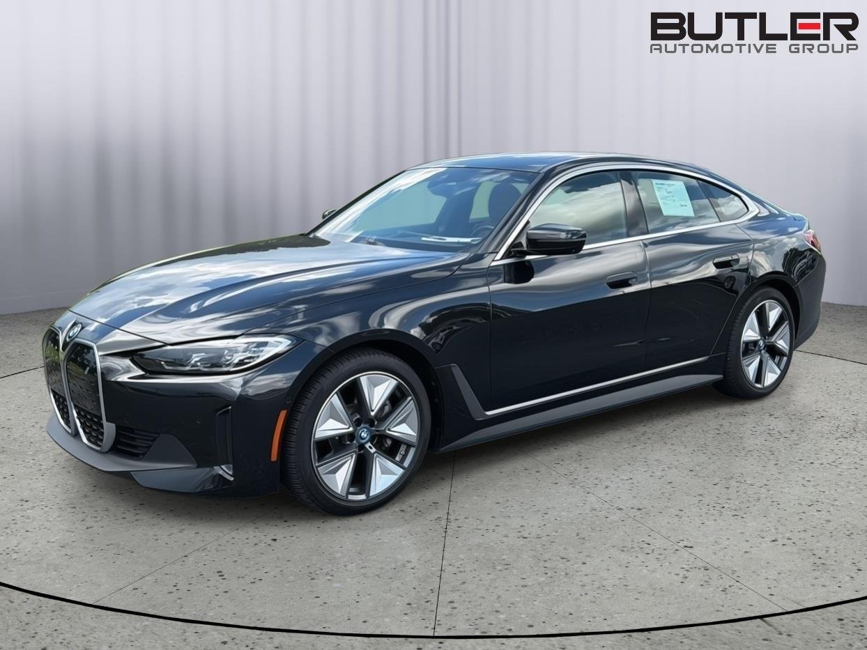 Used 2023 Black Sapphire Metallic BMW eDrive35 image 2