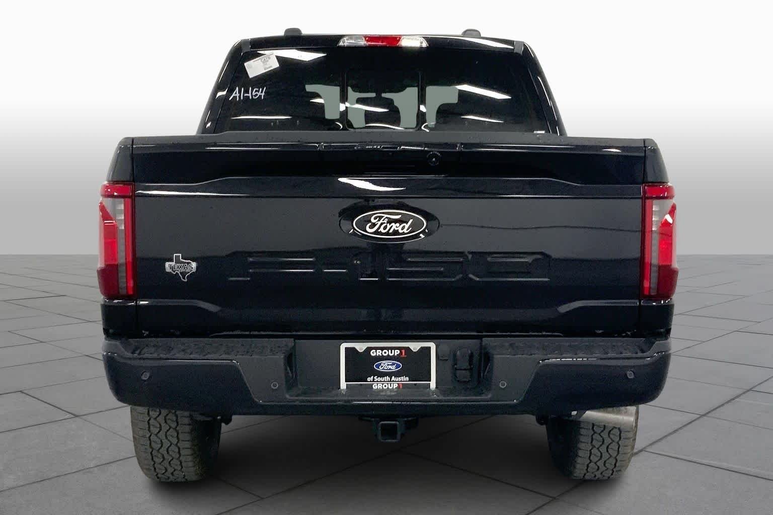 New 2026 Agate Black Metallic Ford XLT image 4