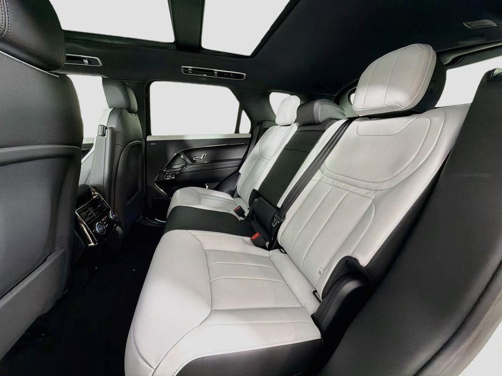 New 2026 Fuji White Land Rover Dynamic SE image 26