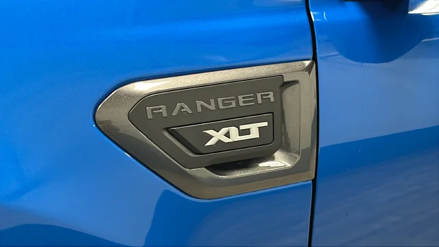 Used 2021 Blue Metallic Ford XLT image 37