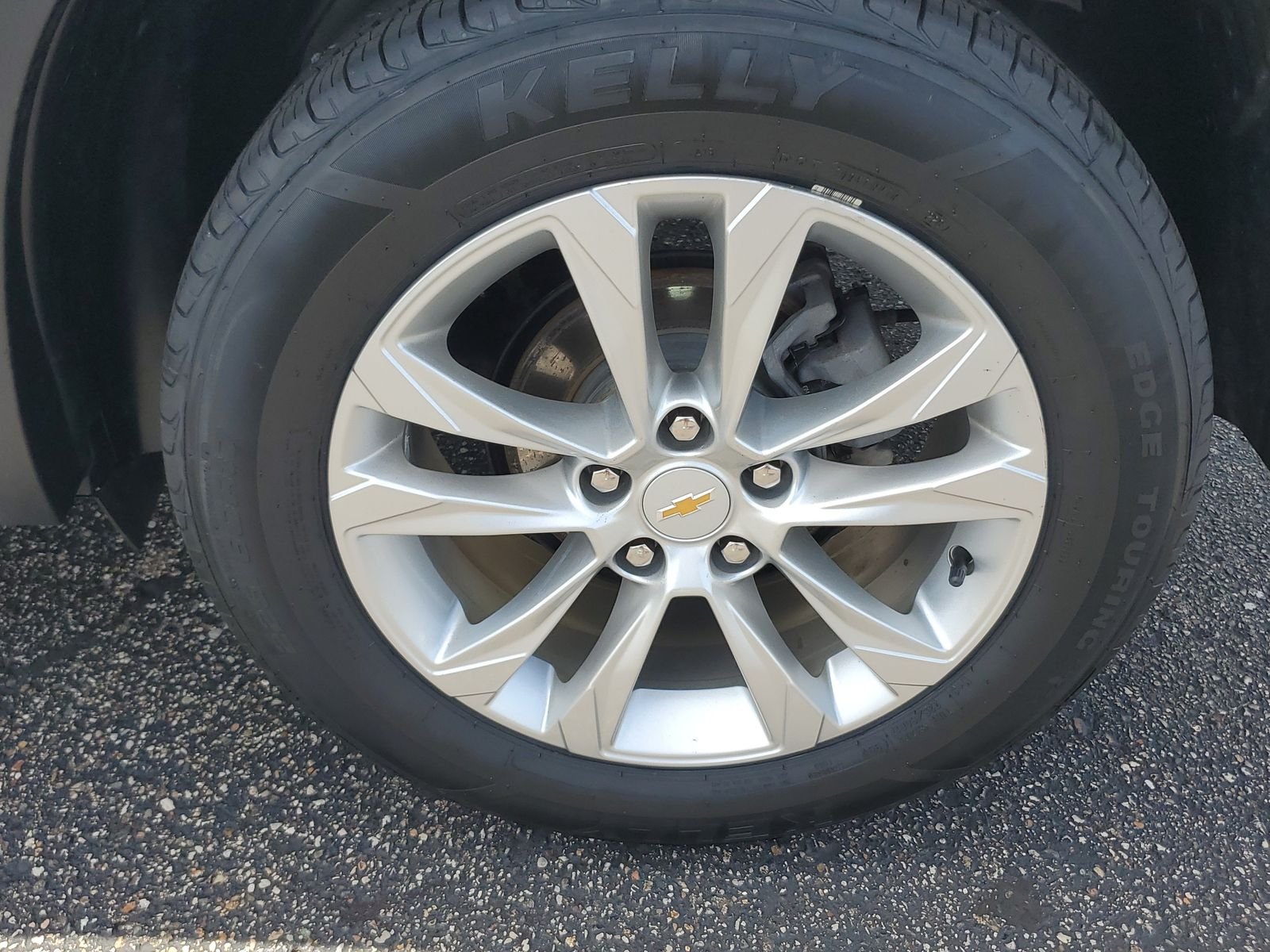 Used 2022 White Chevrolet LS image 23