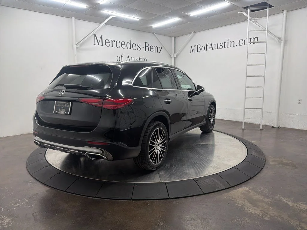 Used 2026 Black Mercedes-Benz GLC 300 image 7