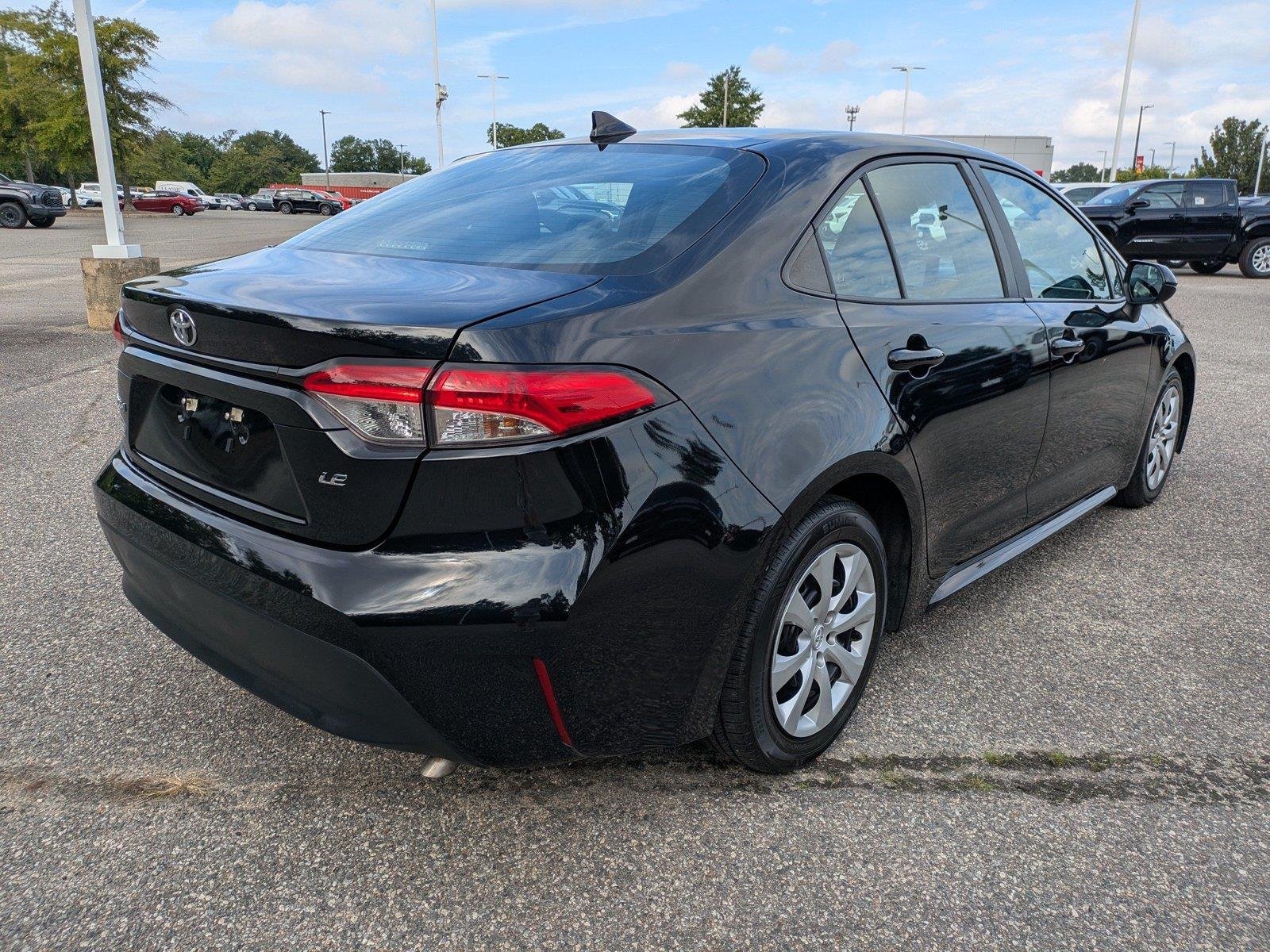Used 2024  Toyota LE image 4
