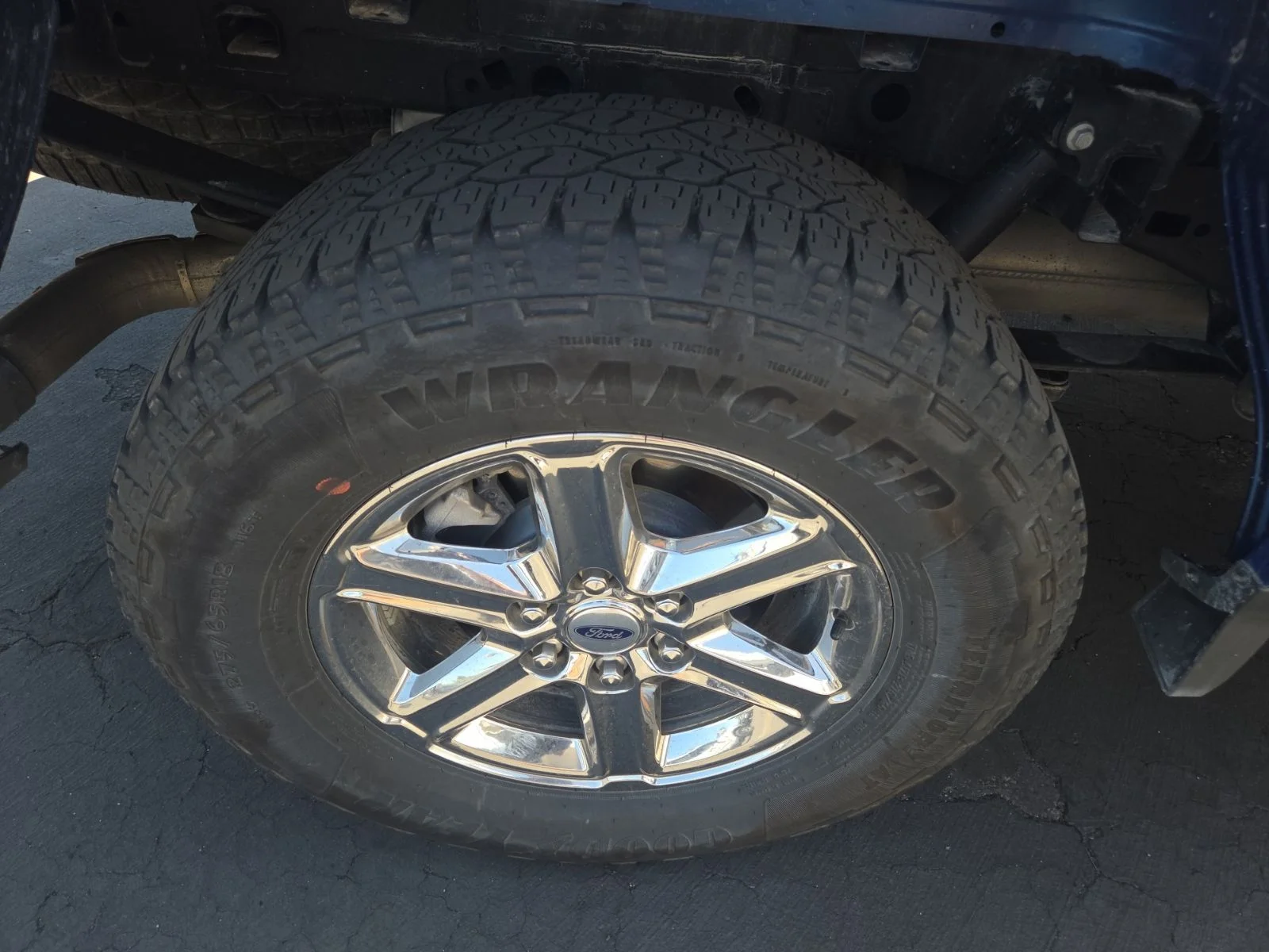 Used 2025 Atlas Blue Ford XLT image 7