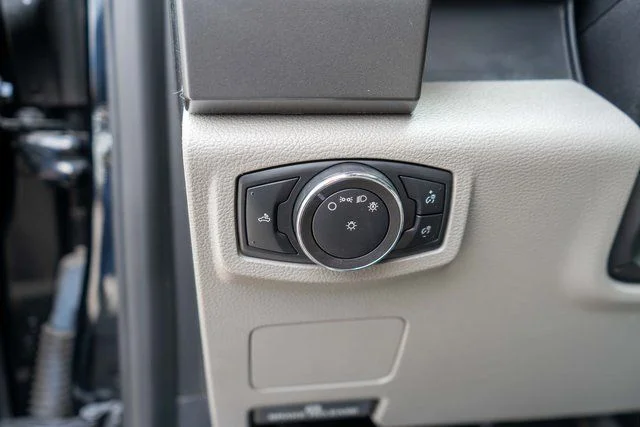 Used 2018 Black Ford XLT image 20