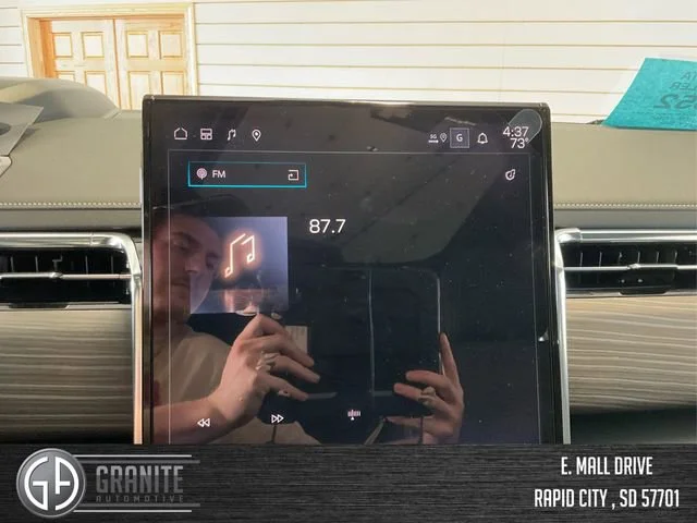 2025 GMC Sierra EV Denali - Photo 15