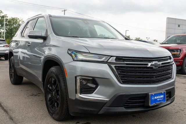 Used 2023 Gray Chevrolet LT image 4