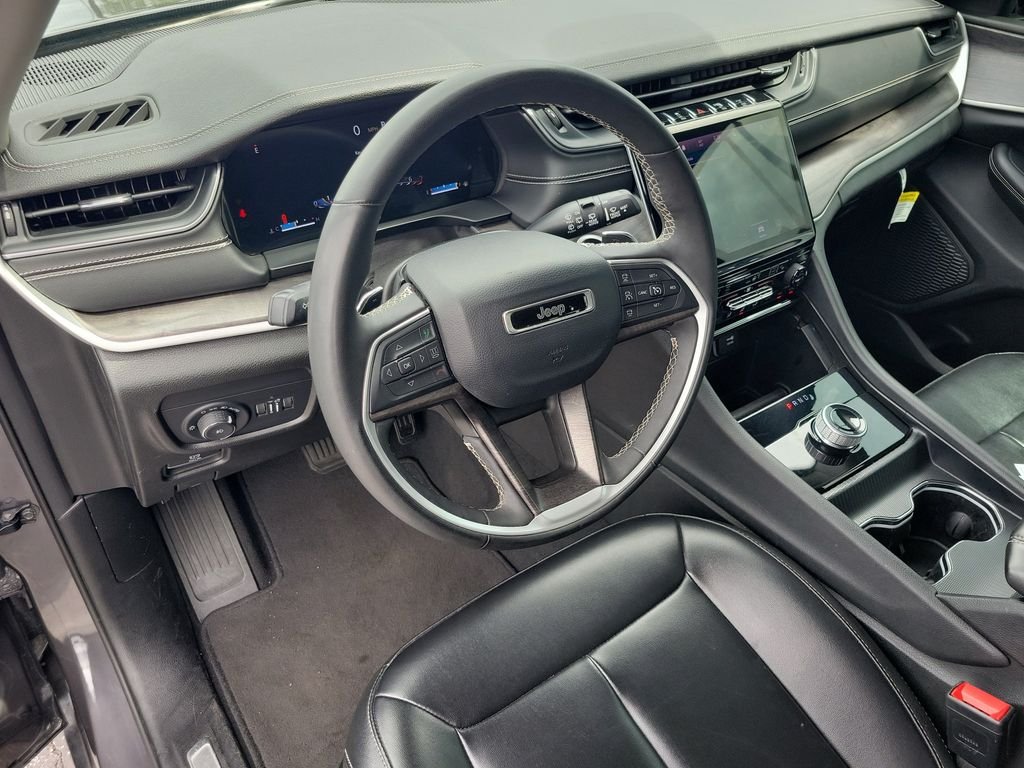 Used 2023 Gray Jeep Limited image 14