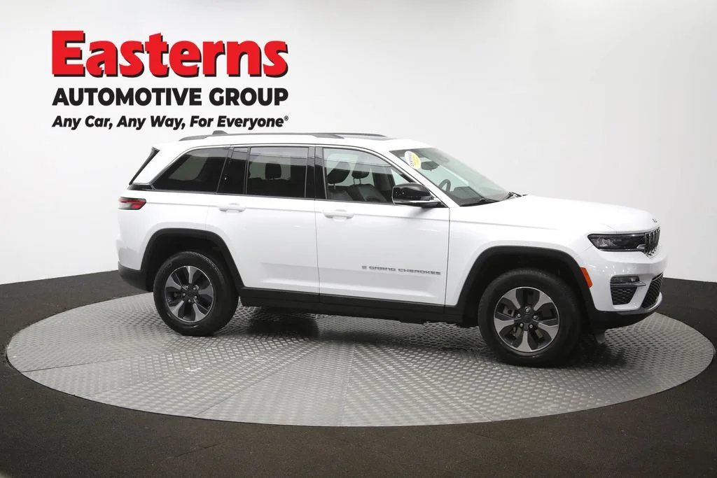 Used 2022 White Jeep 4xe image 50