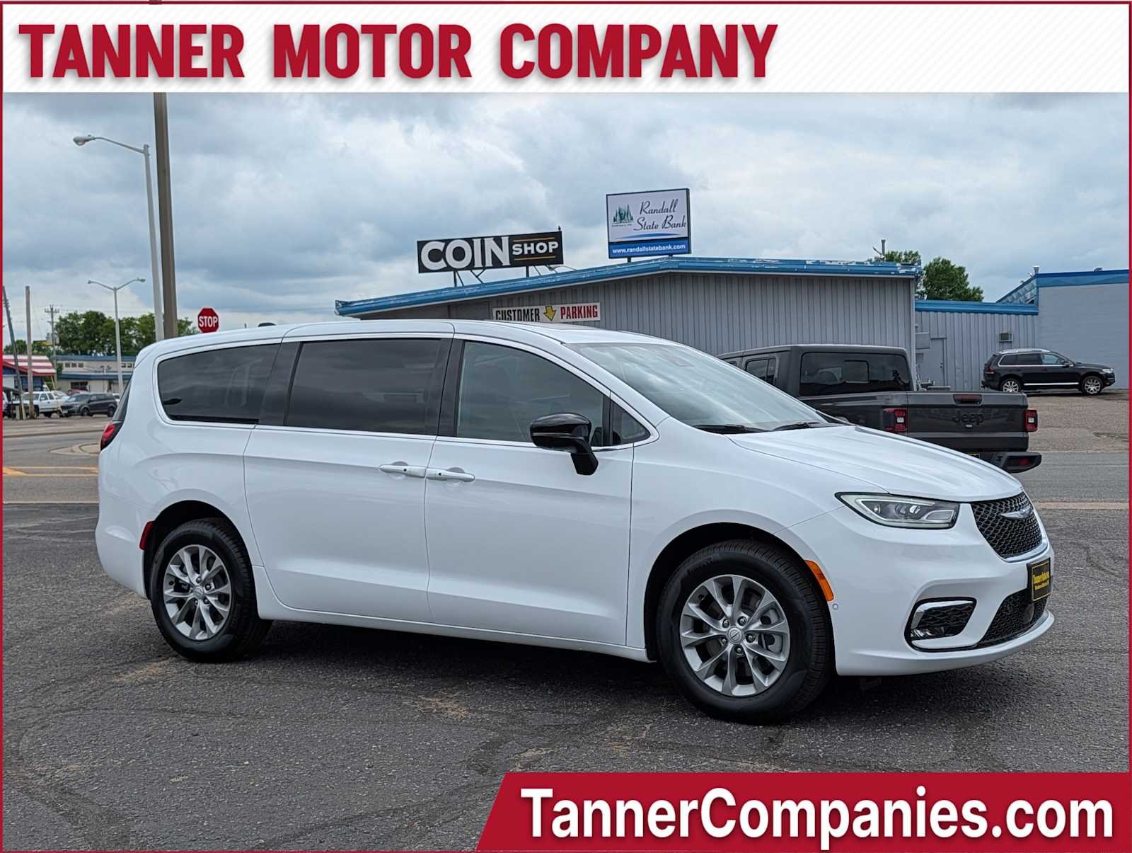 2026 Chrysler Pacifica Limited AWD's photo