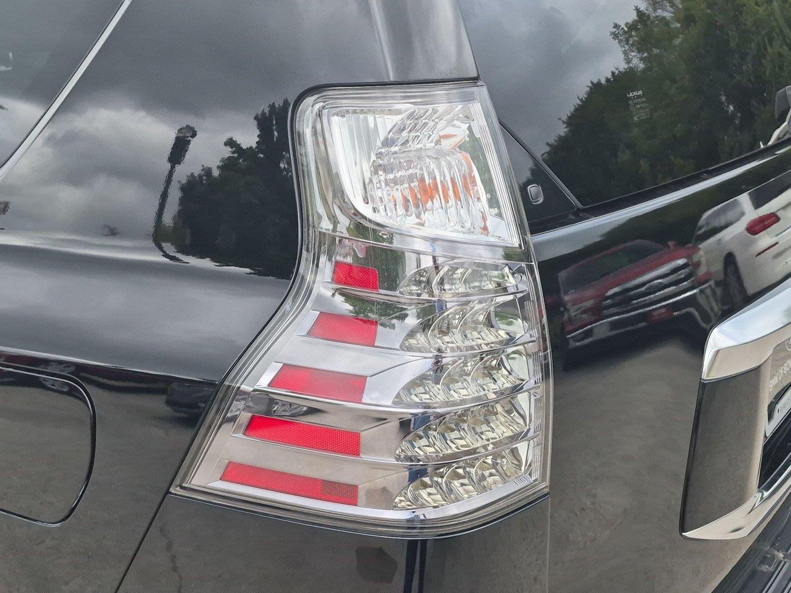 Used 2022 Black Onyx Lexus GX 460 Premium image 11