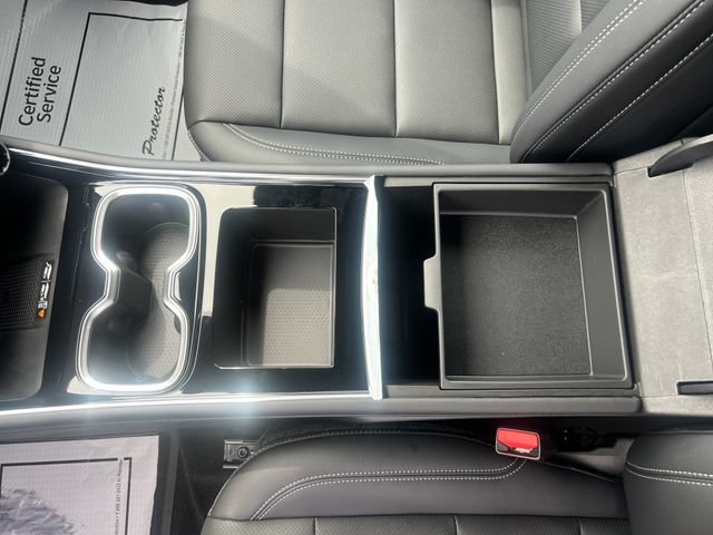 2027 Chevrolet Traverse LT - Photo 24