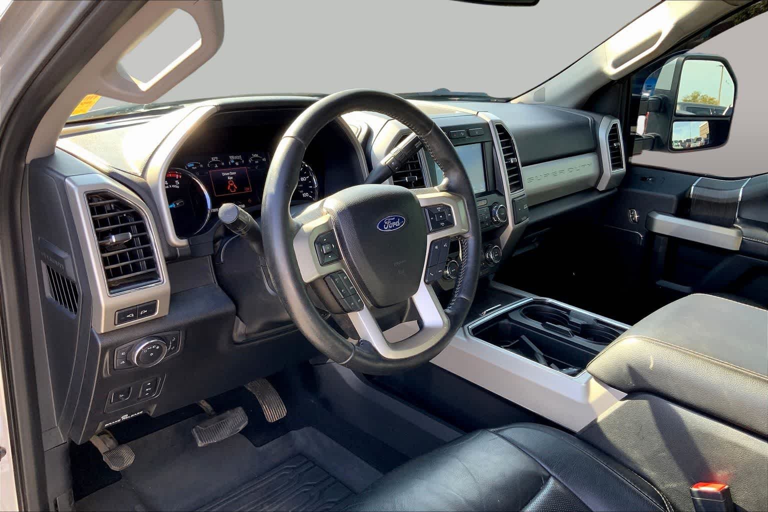 Used 2020 Iconic Silver Metallic Ford LARIAT image 16