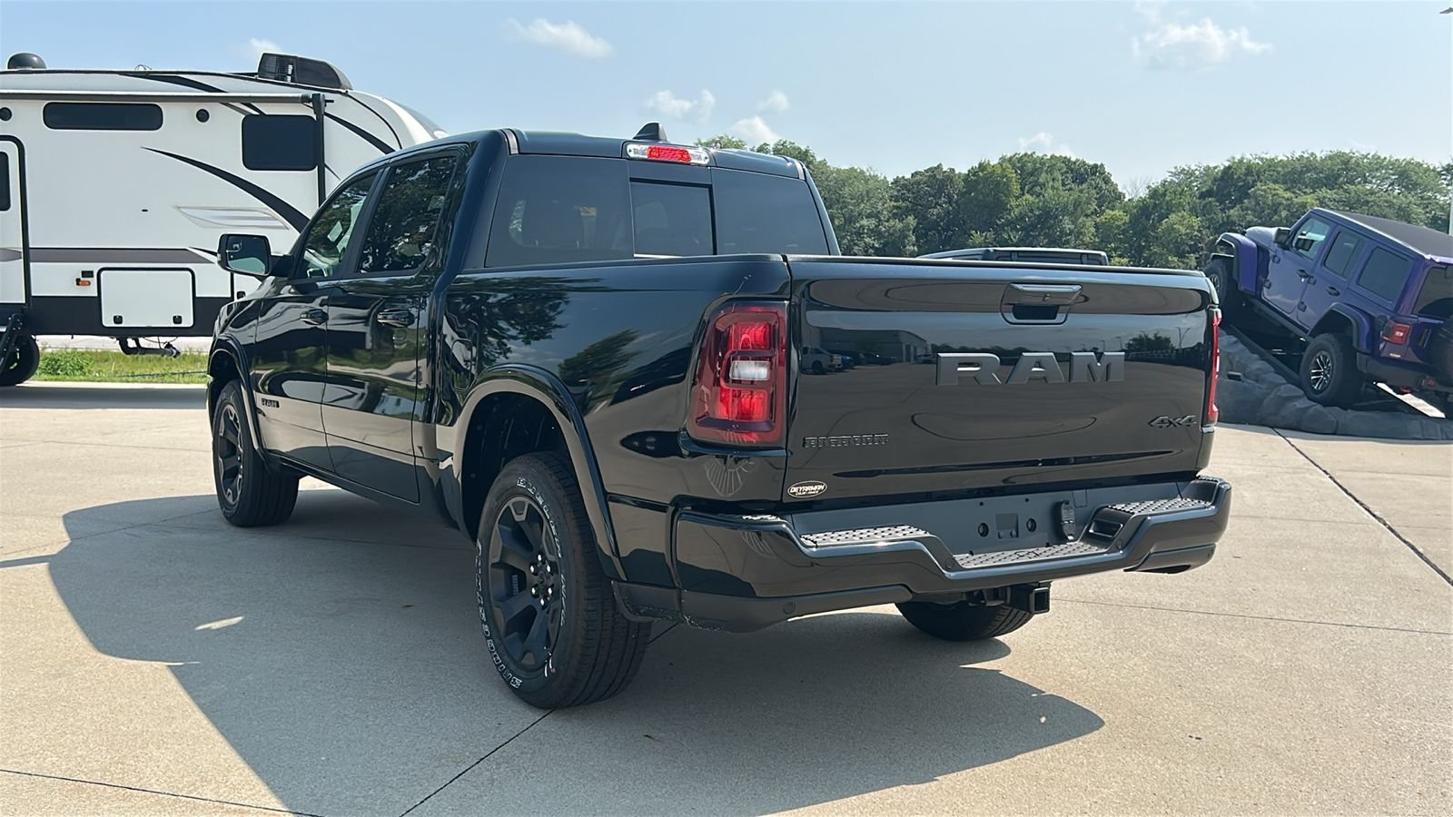 New 2026 Diamond Black Crystal Pearlcoat RAM Big Horn/Lone Star image 6