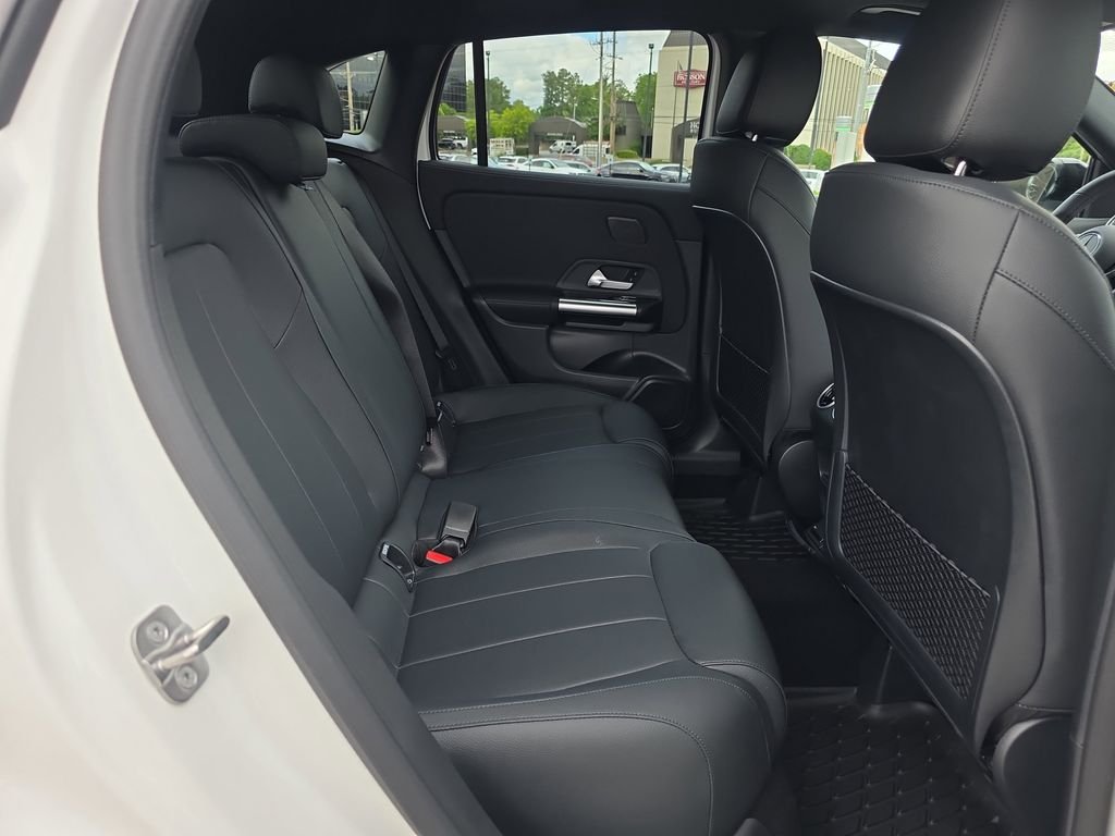 New 2026 Polar White Mercedes-Benz GLA 250 image 15