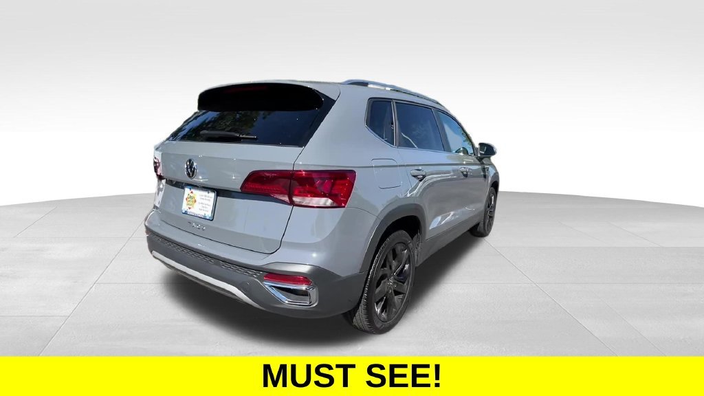Certified Used 2023 Pure Gray Volkswagen 1.5T SE image 3