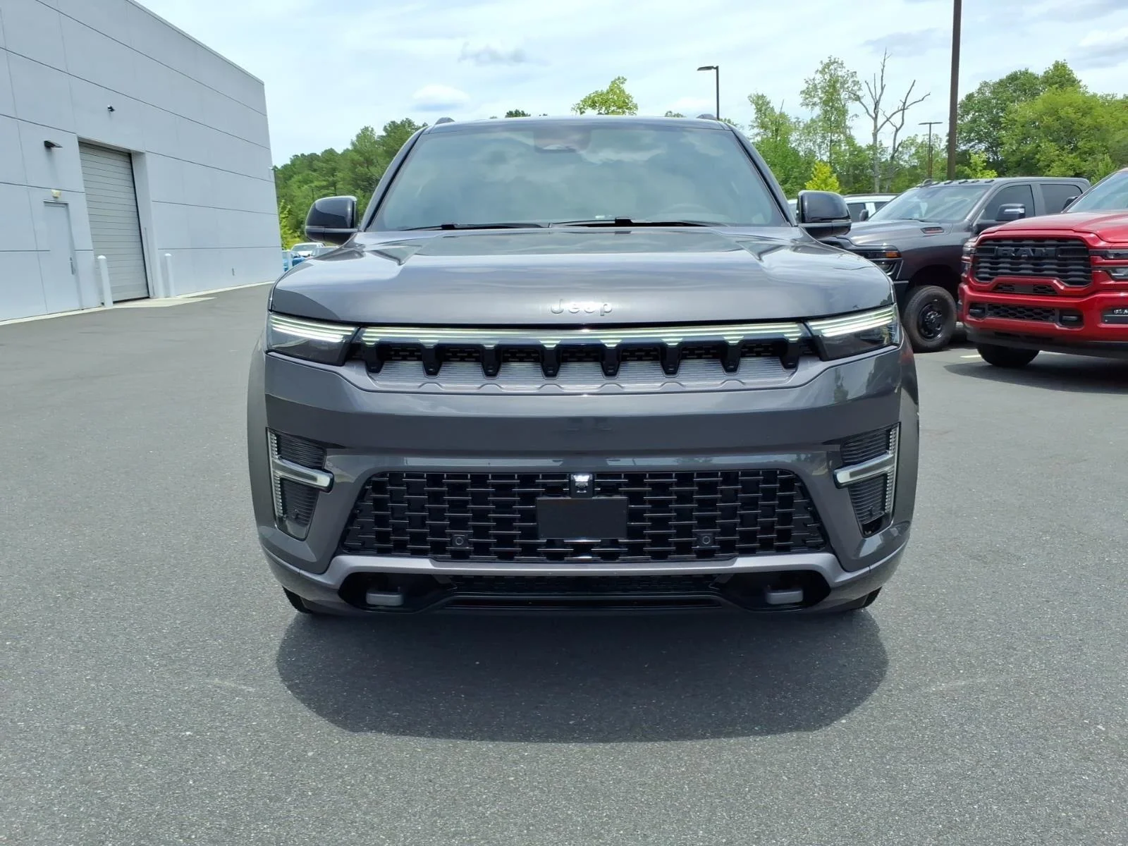 New 2026 Baltic Gray Metallic Clearcoat Jeep Upland image 14