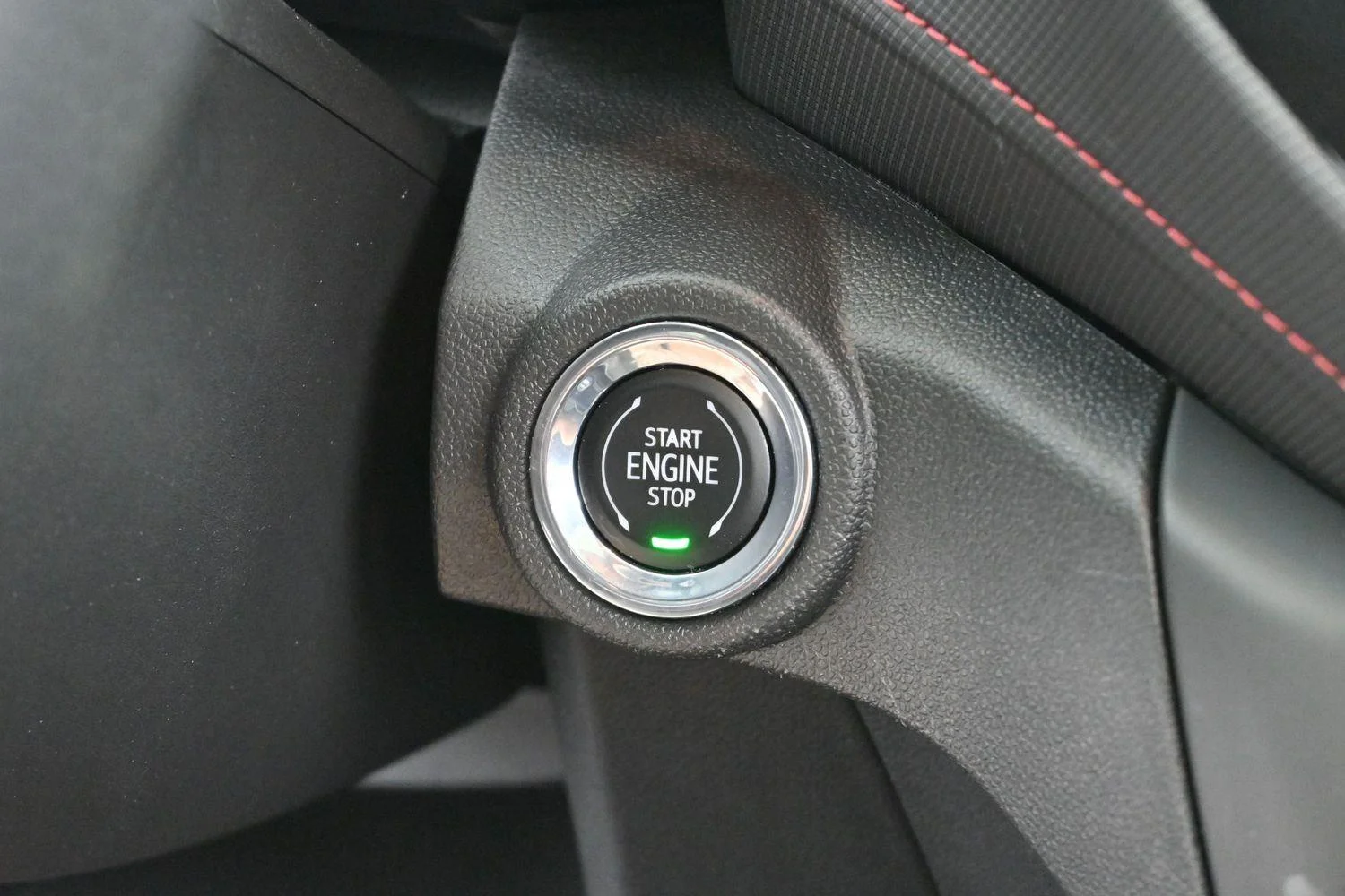 Used 2022 Mosaic Black Metallic Chevrolet RS image 26