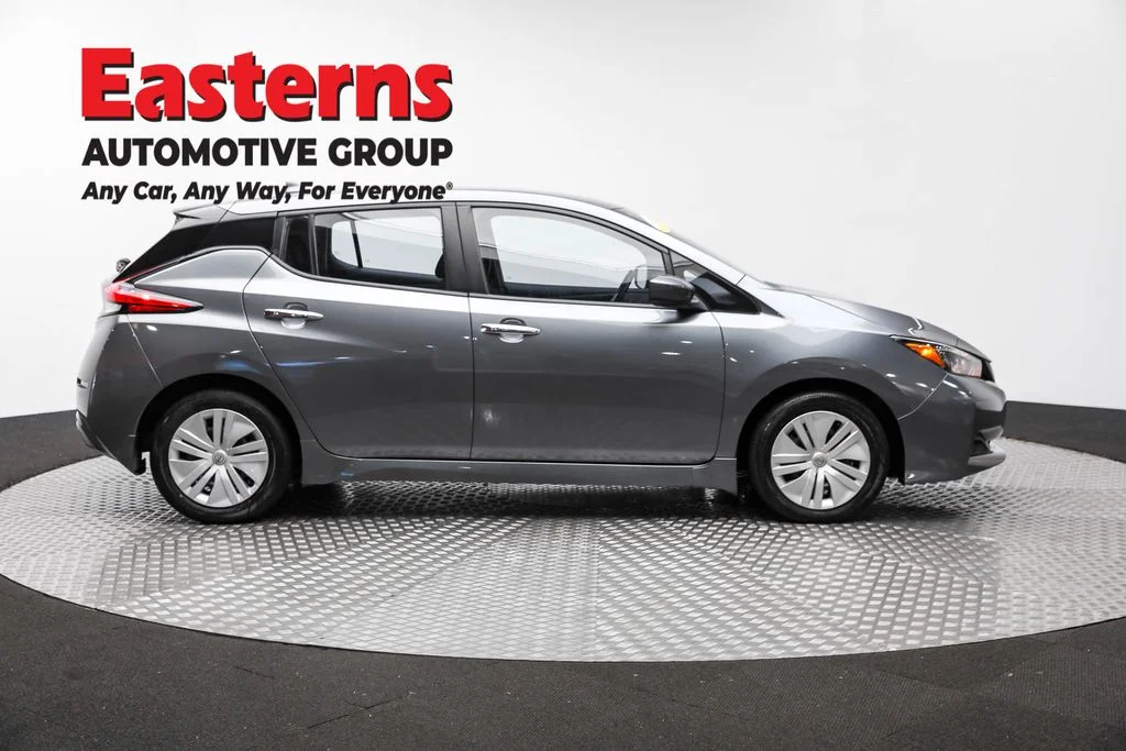 Used 2024 Gray Nissan S image 4