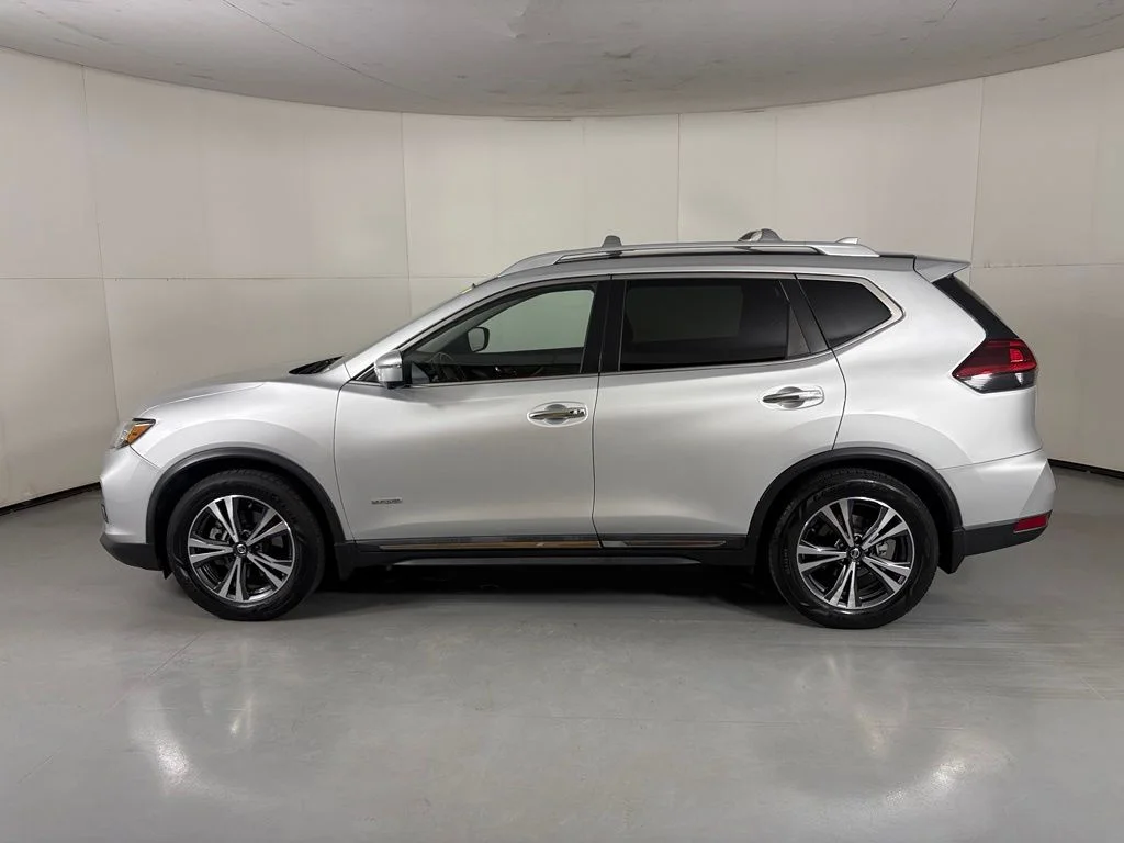 Used 2018 Silver Nissan Hybrid SL image 5