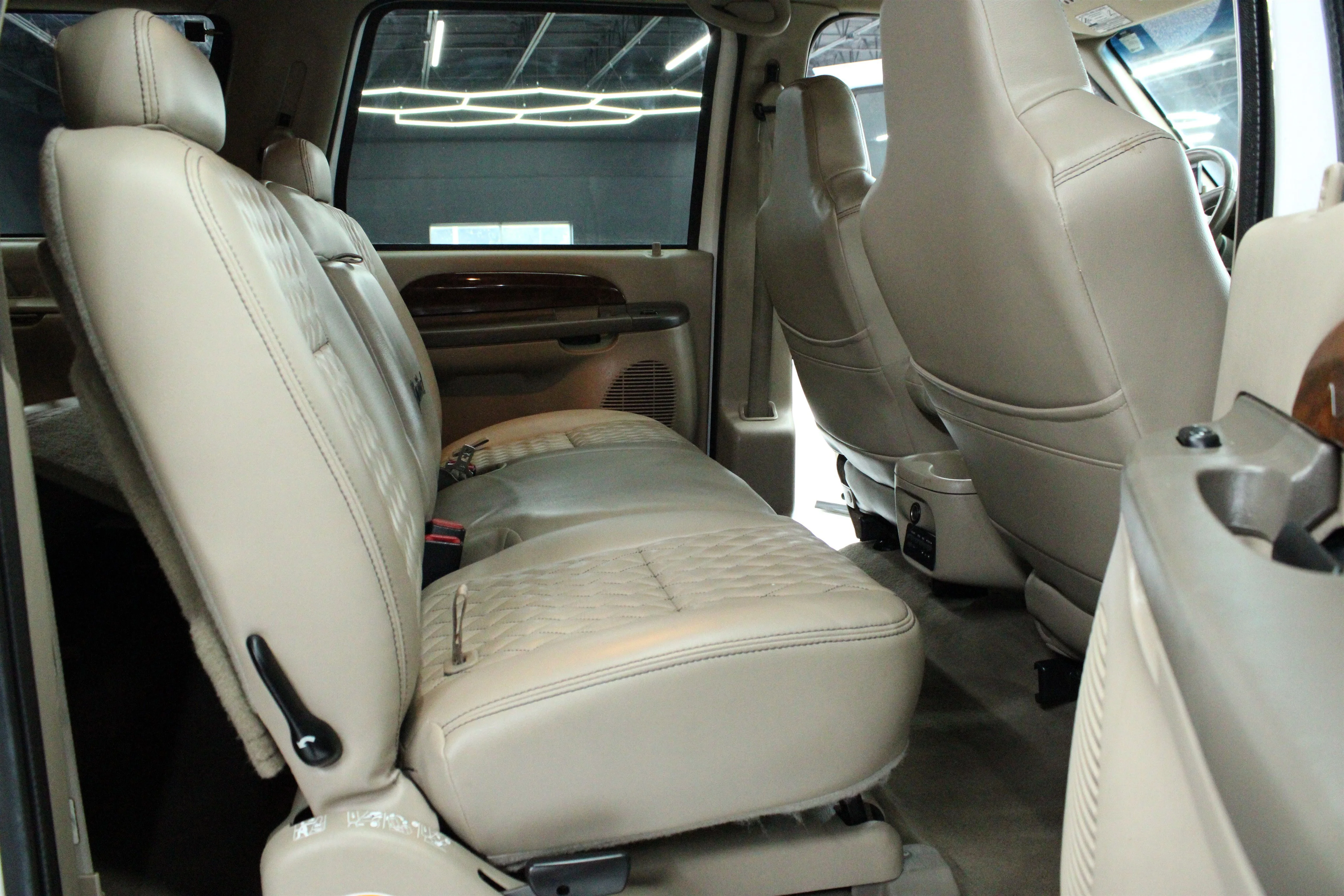 2002 Ford Excursion Limited - Photo 29