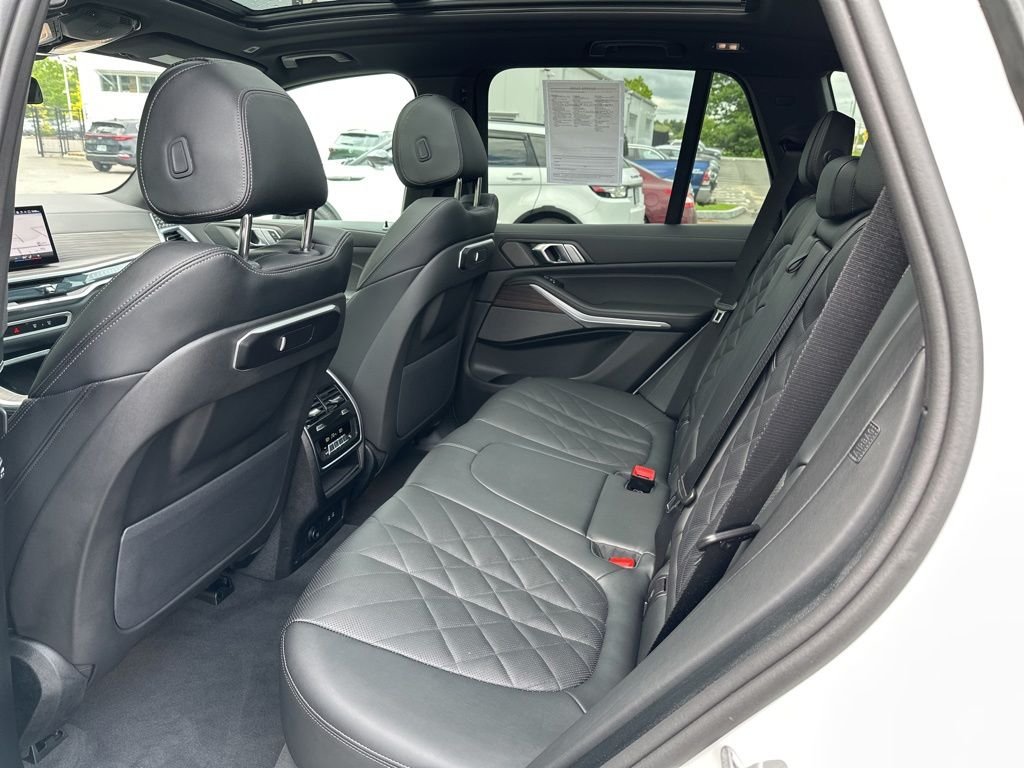 Used 2026 Alpine White BMW xDrive50e image 24