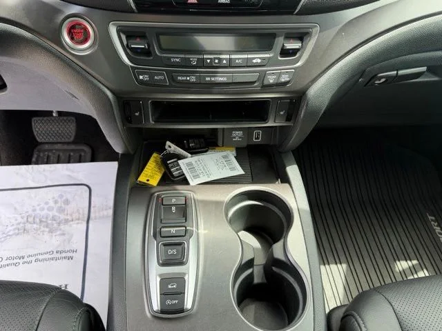 Used 2023  Honda EX-L image 30
