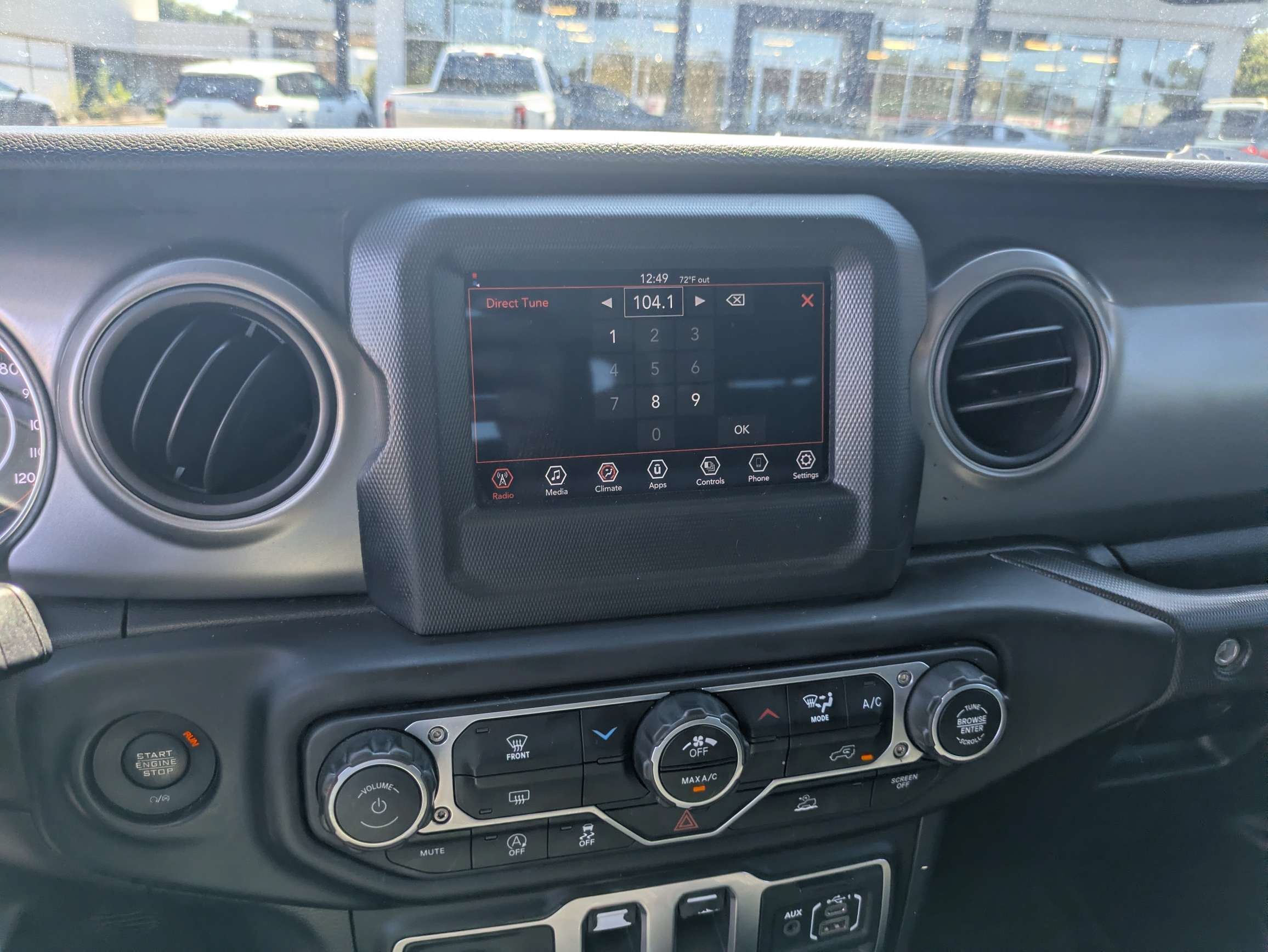Used 2023 Green Jeep Sport image 15