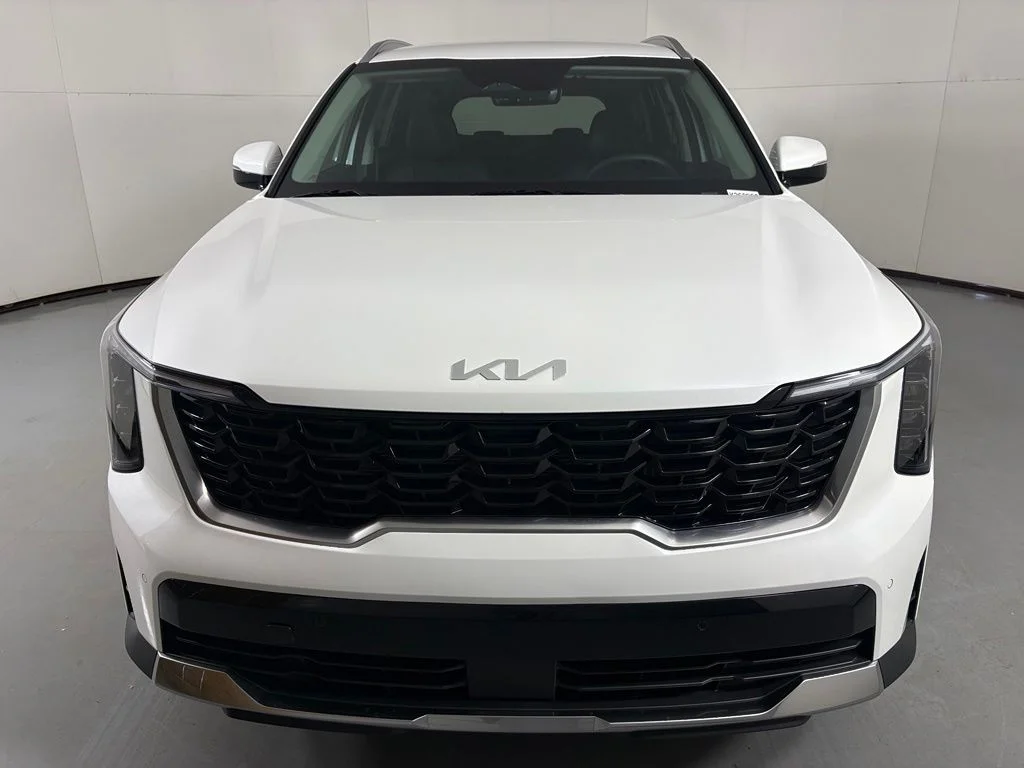 New 2026 Snow White Pearl Kia EX image 3