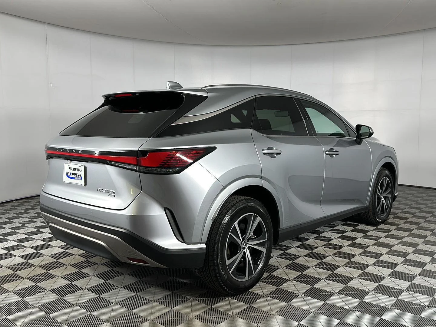 Used 2023 Nebula Gray Pearl Lexus RX 350h Premium image 25